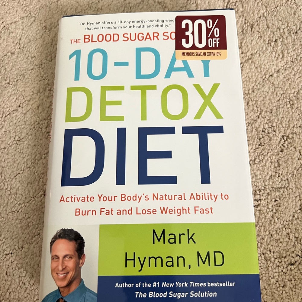 10-Day Detox Diet Book by Mark . Hard copy, EUC